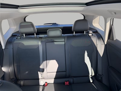 2025 Volkswagen Taos SE Black 4MOTION