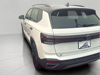 2025 Volkswagen Taos SE Black 4MOTION