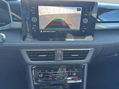 2026 Volkswagen Taos SE Black 4MOTION
