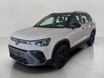 2026 Volkswagen Taos SE Black 4MOTION