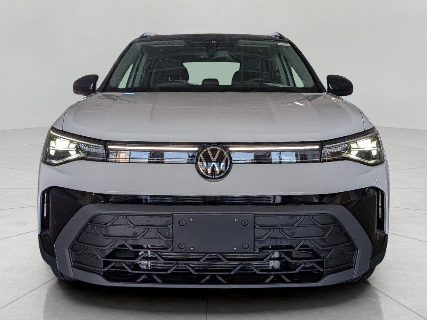 2026 Volkswagen Taos SE Black 4MOTION