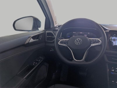 2026 Volkswagen Taos SE Black 4MOTION