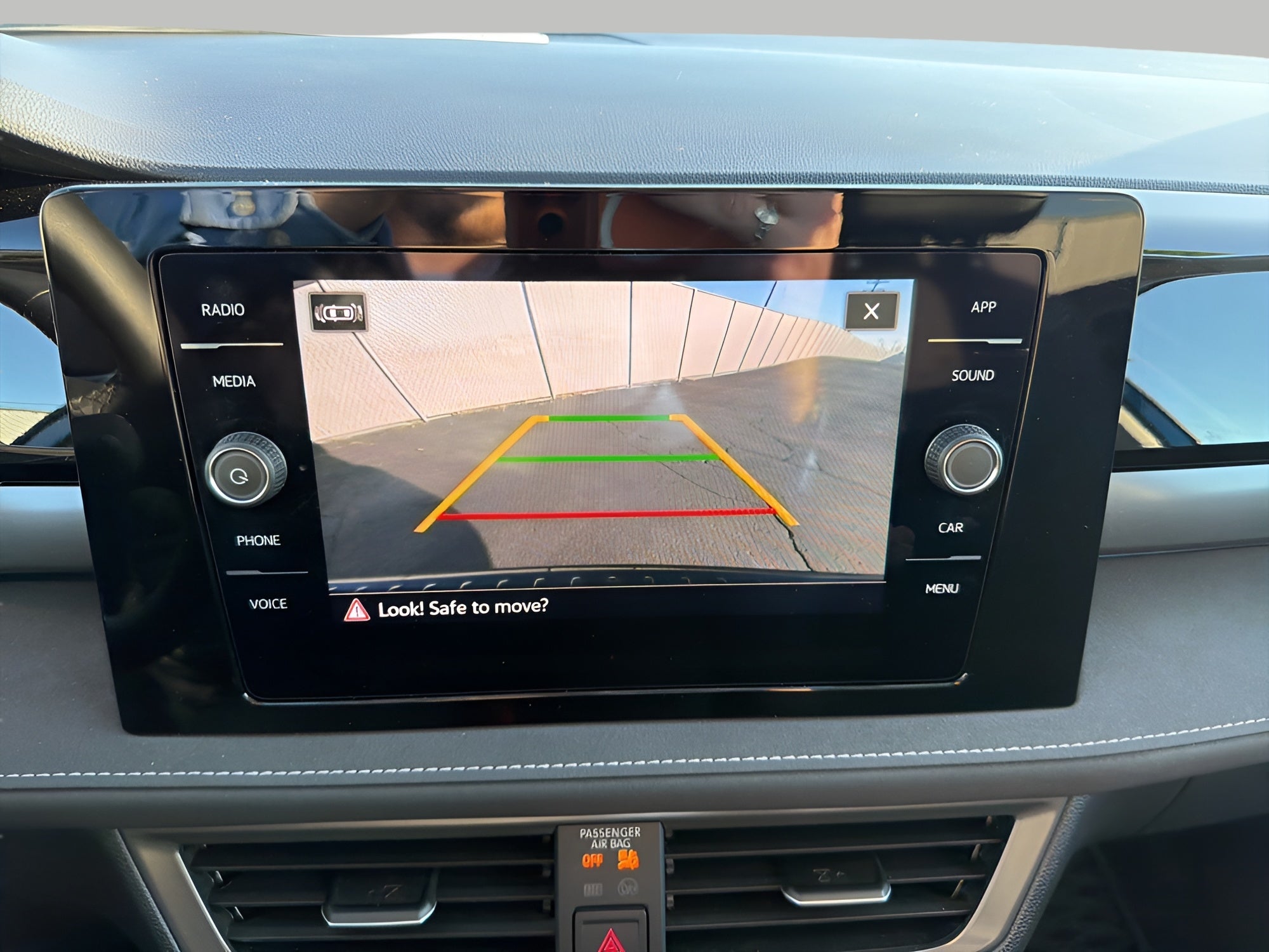 2025 Volkswagen Taos SE Black 4MOTION