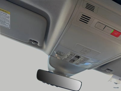 2025 Volkswagen Taos SE Black 4MOTION