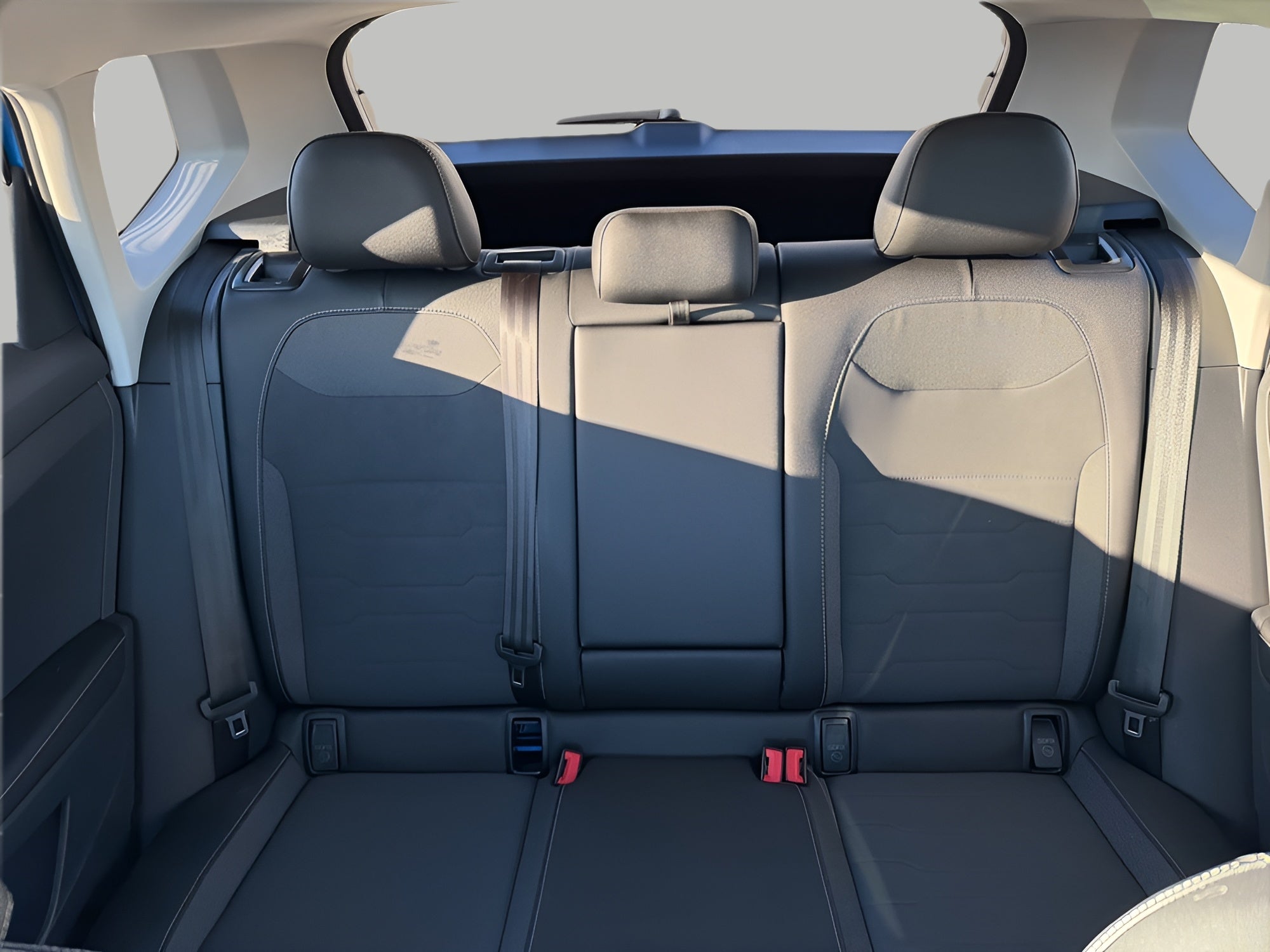 2025 Volkswagen Taos SE Black 4MOTION