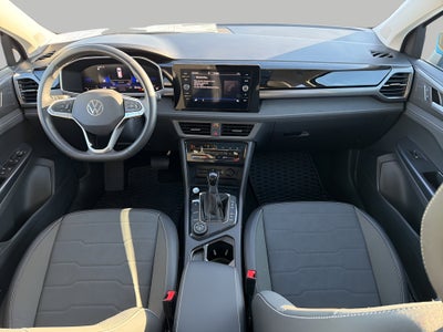 2025 Volkswagen Taos SE Black 4MOTION