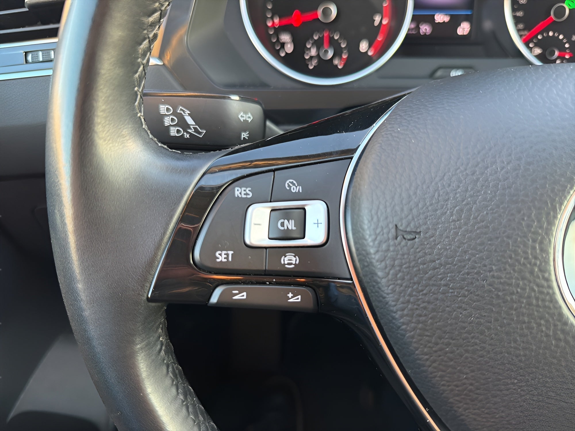 2019 Volkswagen Tiguan 2.0T SE FWD