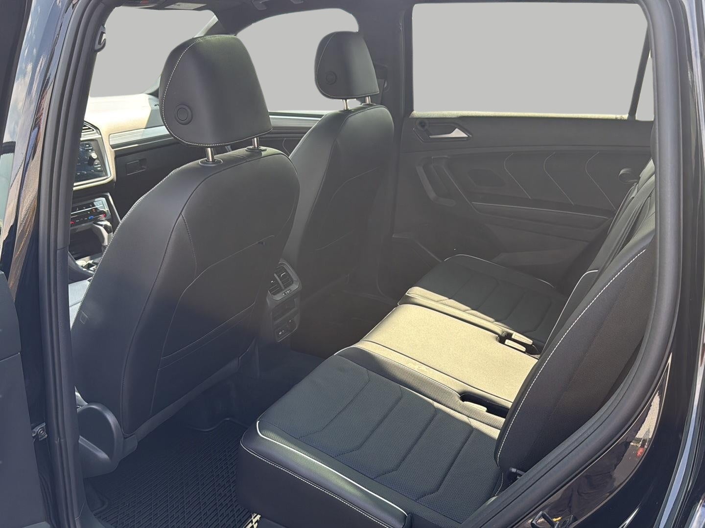 2024 Volkswagen Tiguan 2.0T SEL R-Line 4MOTION