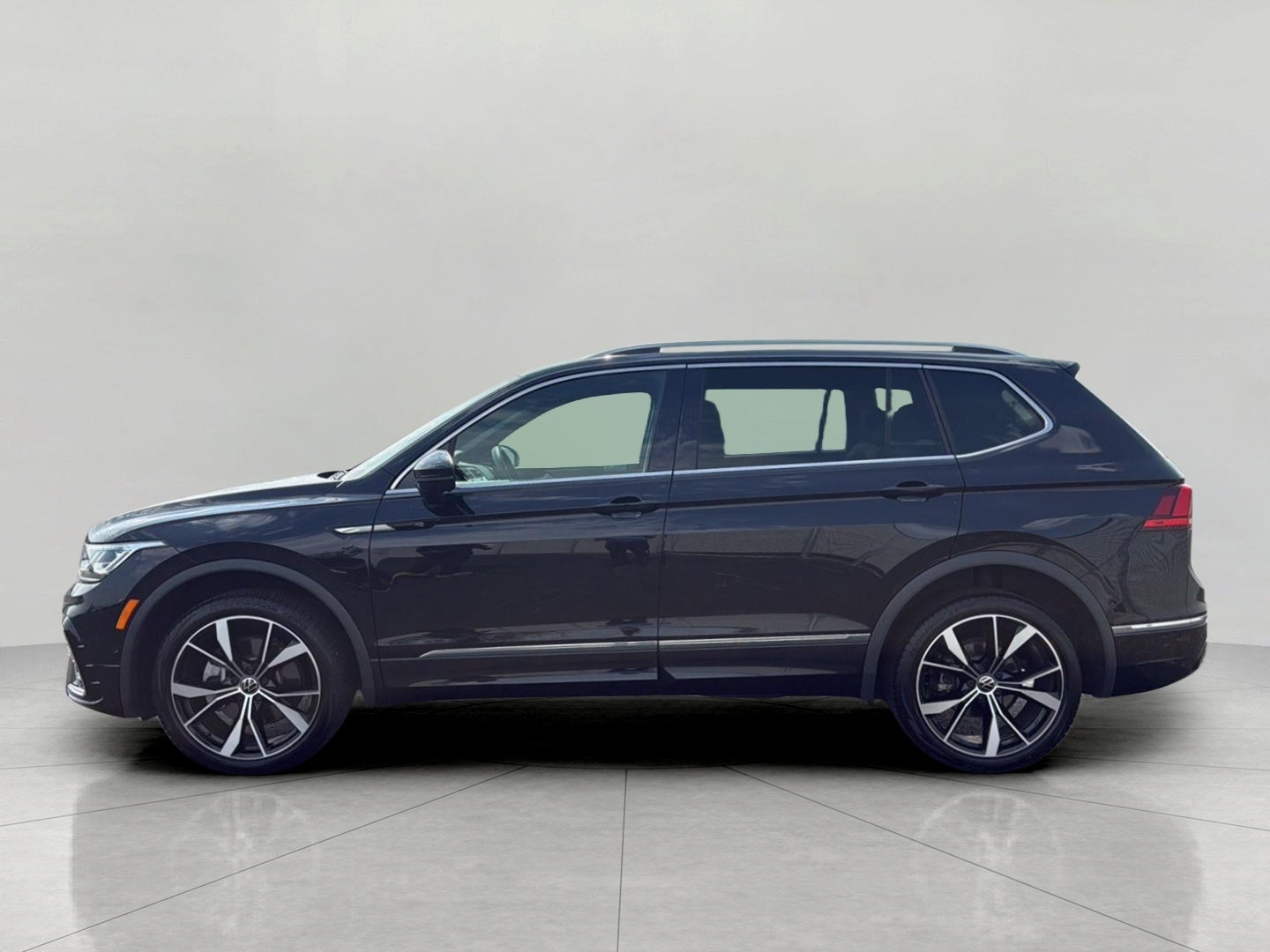 2024 Volkswagen Tiguan 2.0T SEL R-Line 4MOTION