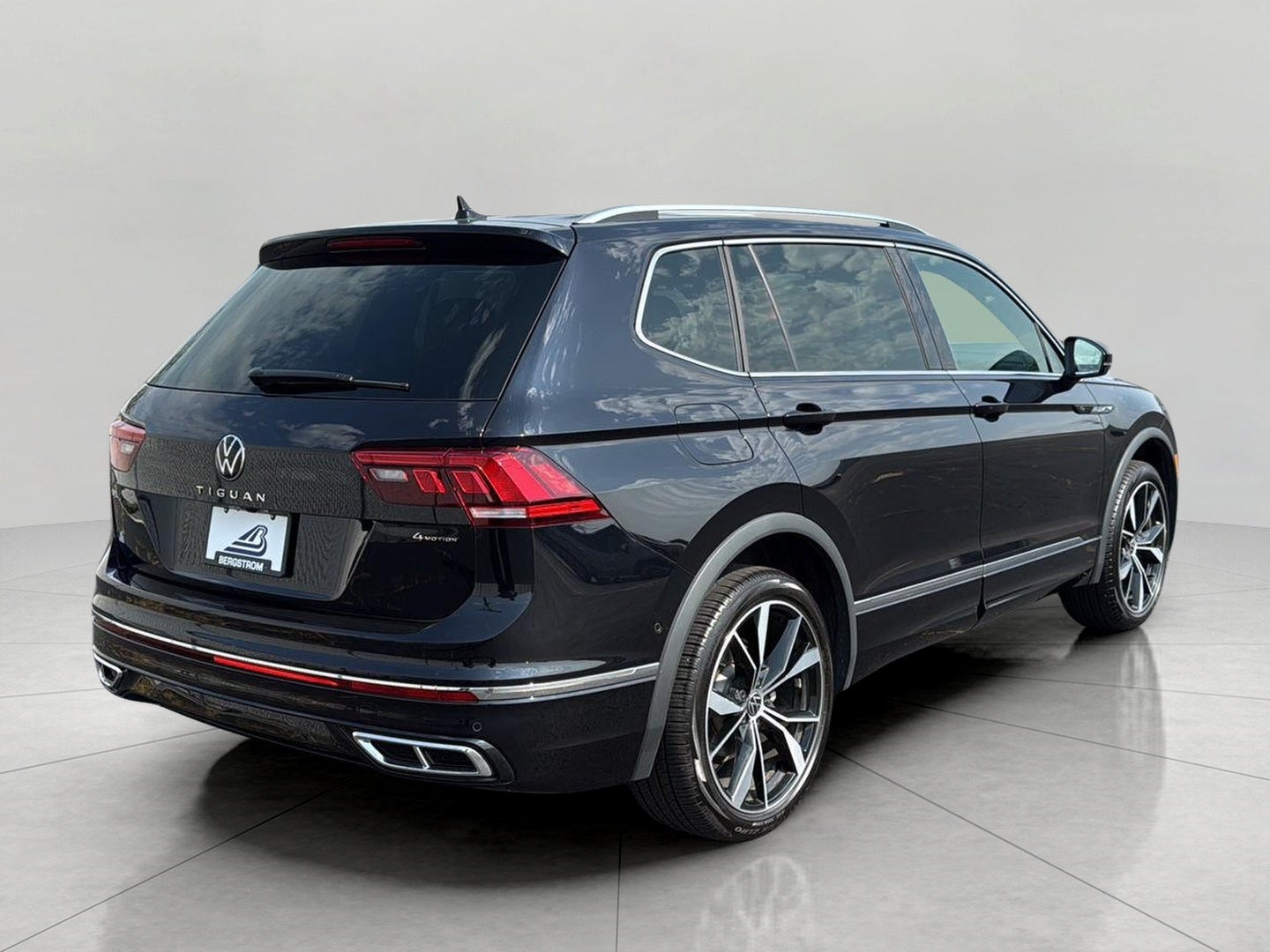 2024 Volkswagen Tiguan 2.0T SEL R-Line 4MOTION
