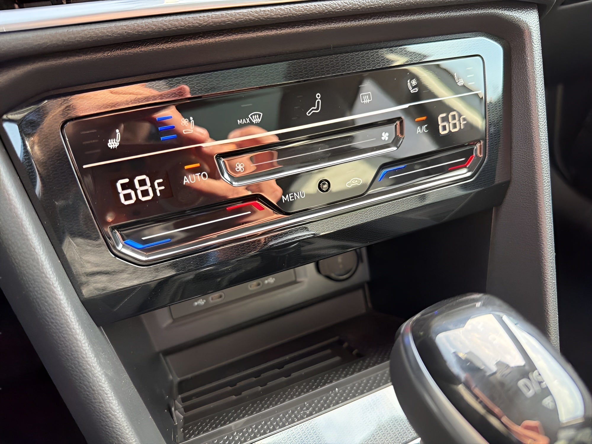 2026 Volkswagen Taos SEL 4MOTION