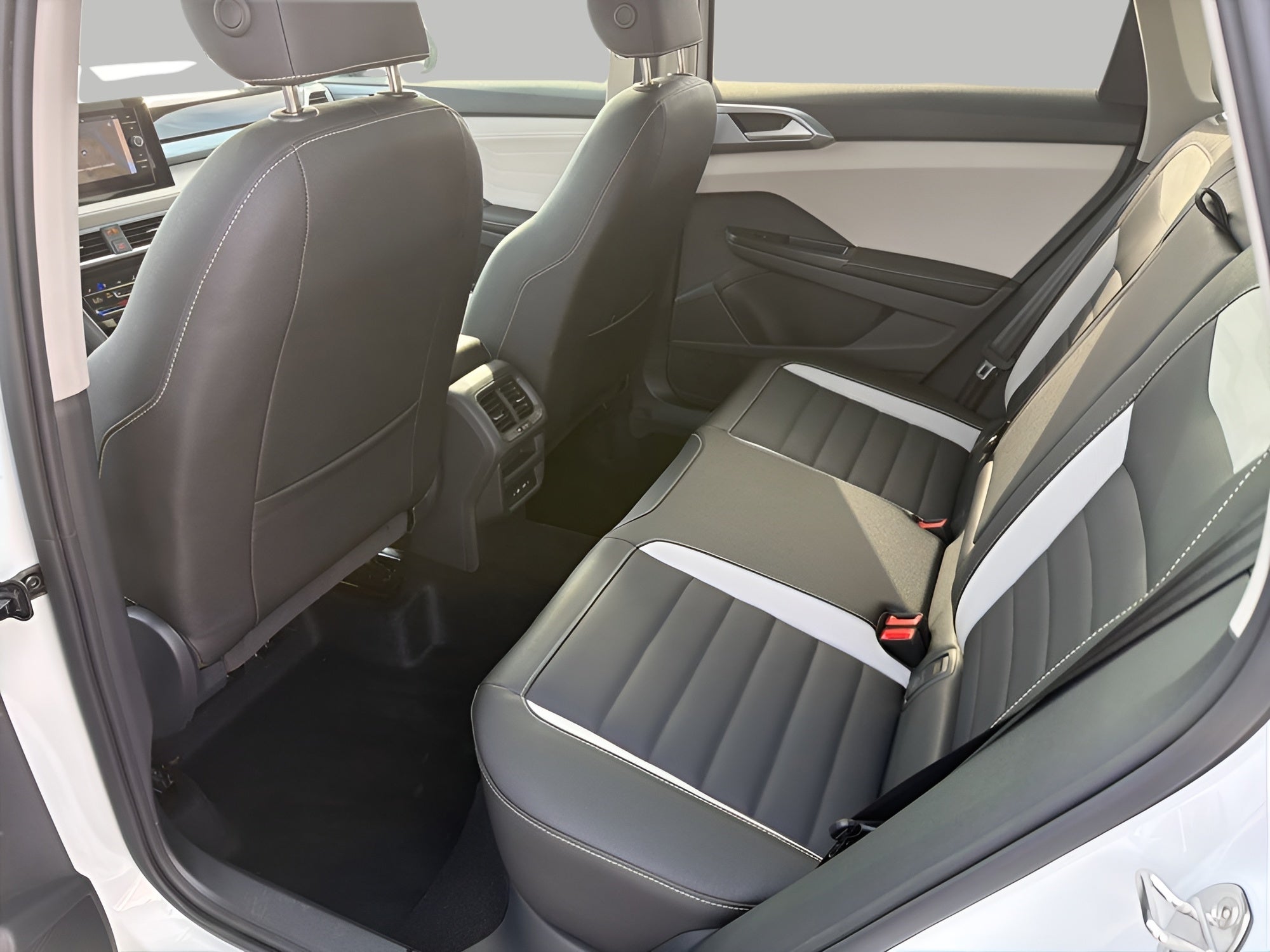 2026 Volkswagen Taos SEL 4MOTION