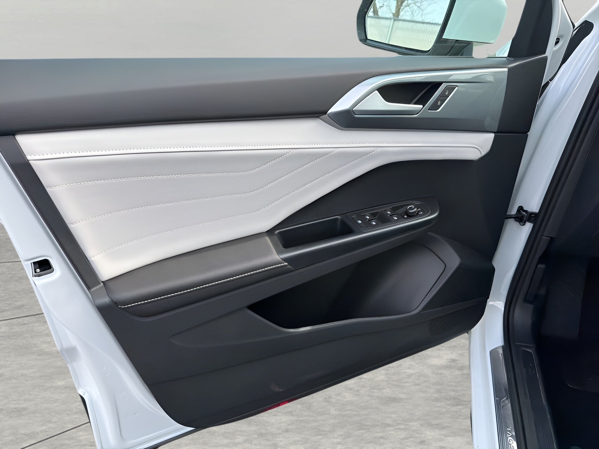 2026 Volkswagen Taos SEL 4MOTION