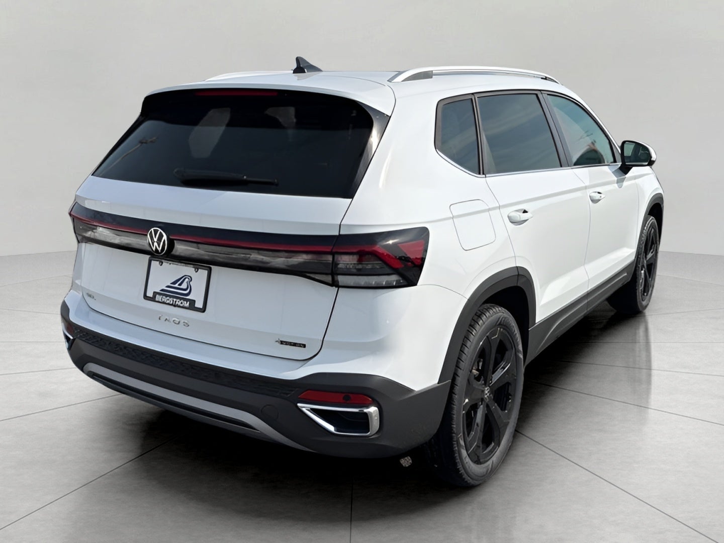 2026 Volkswagen Taos SEL 4MOTION