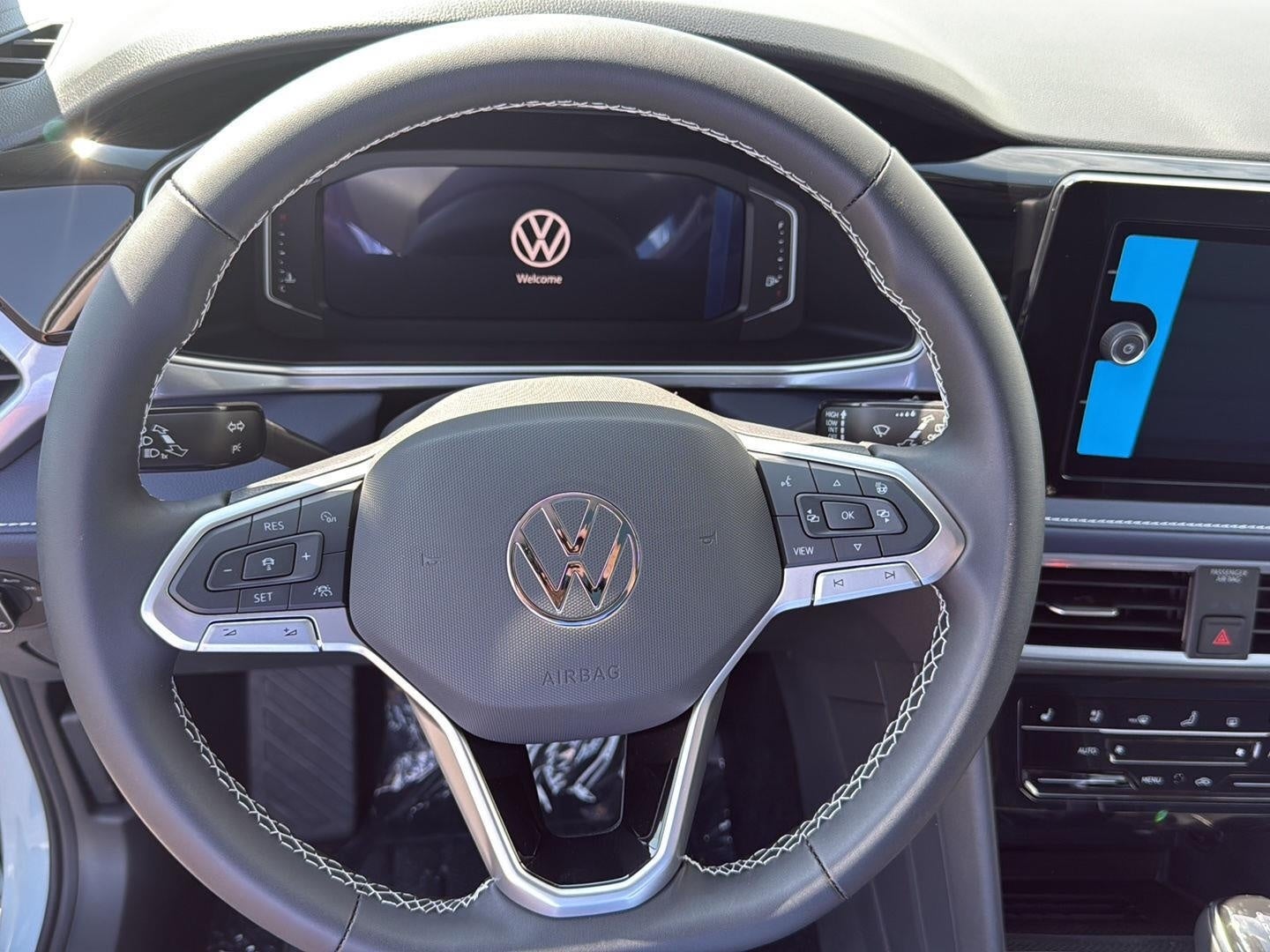 2026 Volkswagen Taos SEL 4MOTION