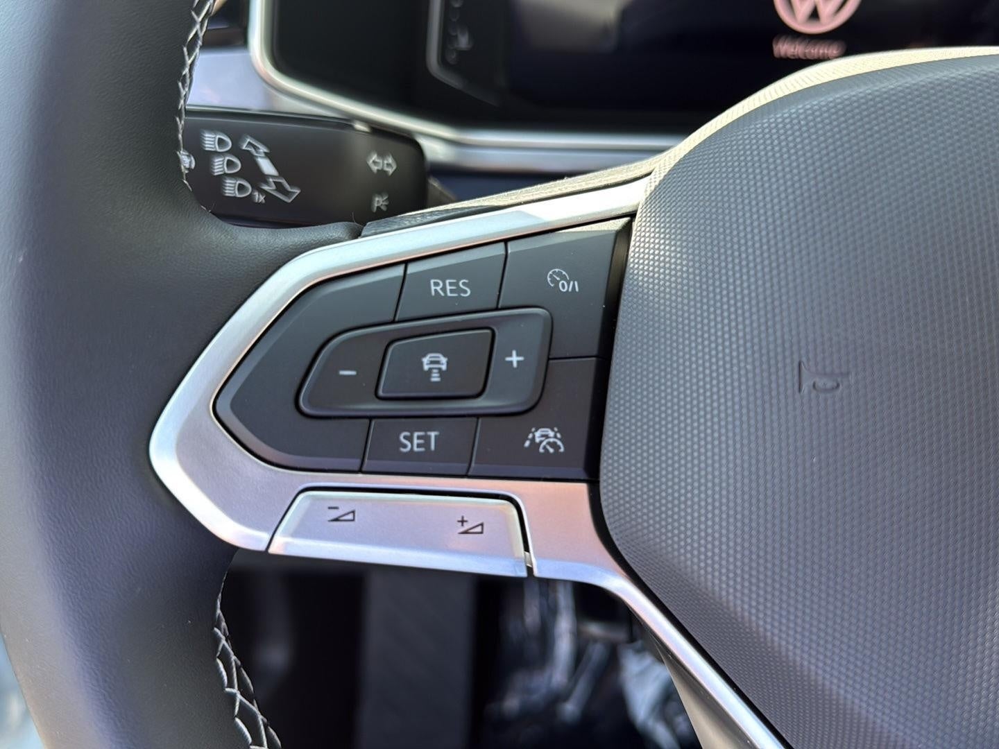2026 Volkswagen Taos SEL 4MOTION