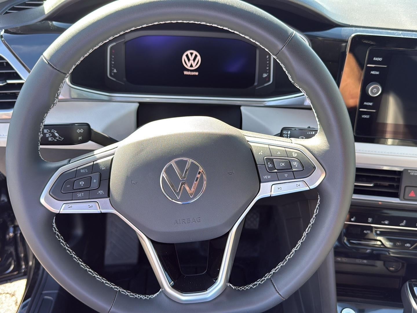 2027 Volkswagen Taos SEL 4MOTION