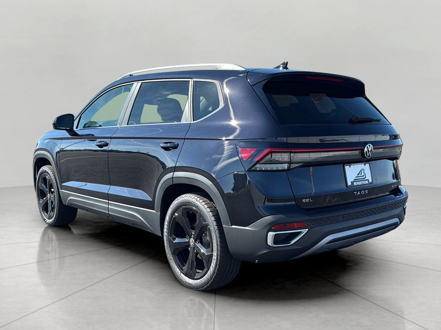 2027 Volkswagen Taos SEL 4MOTION
