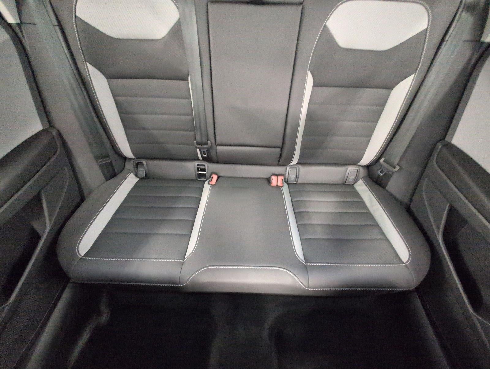 2023 Volkswagen Taos SEL 4MOTION