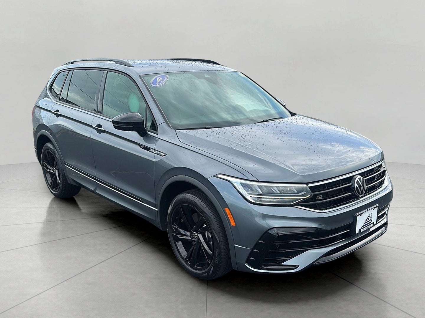 2023 Volkswagen Tiguan 2.0T SE R-Line Black 4MOTION