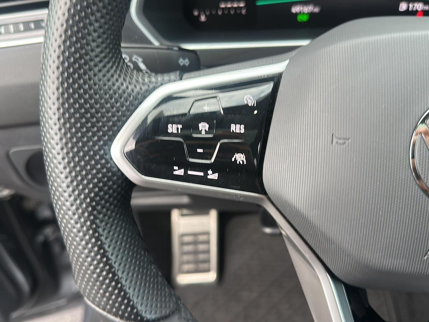 2023 Volkswagen Tiguan 2.0T SE R-Line Black 4MOTION