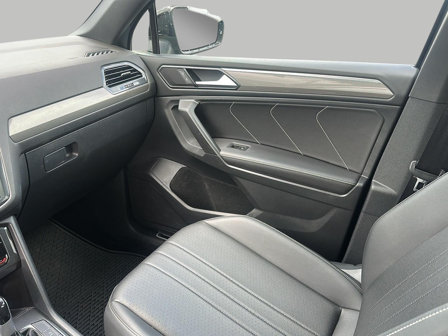 2023 Volkswagen Tiguan 2.0T SE R-Line Black 4MOTION