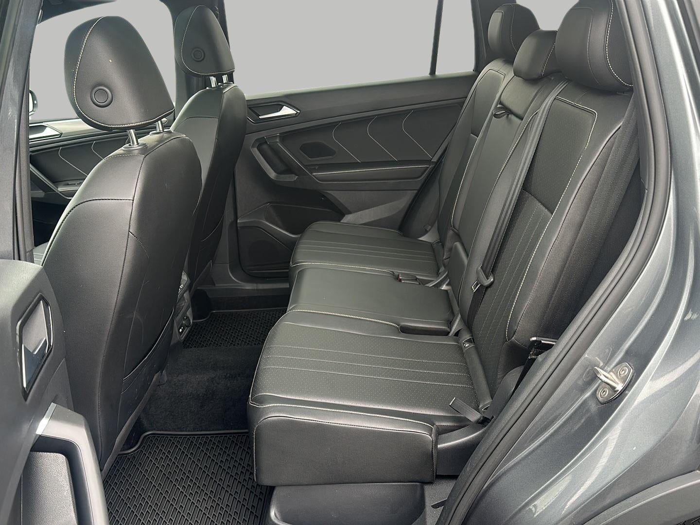 2022 Volkswagen Tiguan 2.0T SE R-Line Black 4MOTION