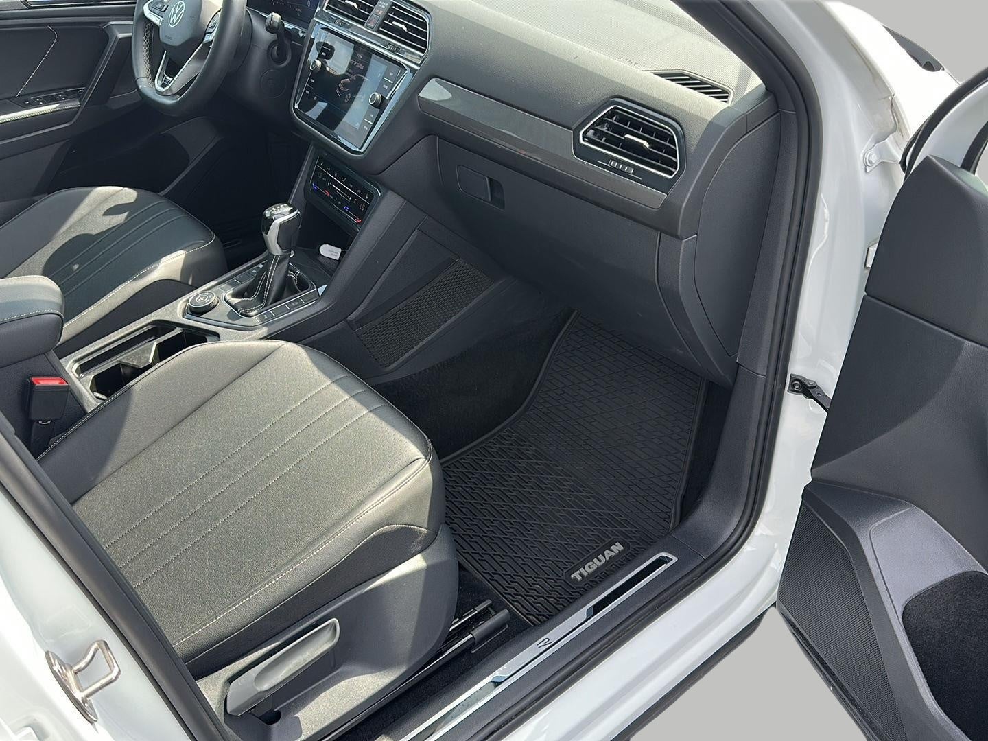 2023 Volkswagen Tiguan 2.0T SE R-Line Black 4MOTION