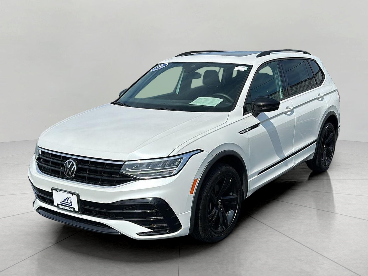 2023 Volkswagen Tiguan 2.0T SE R-Line Black 4MOTION