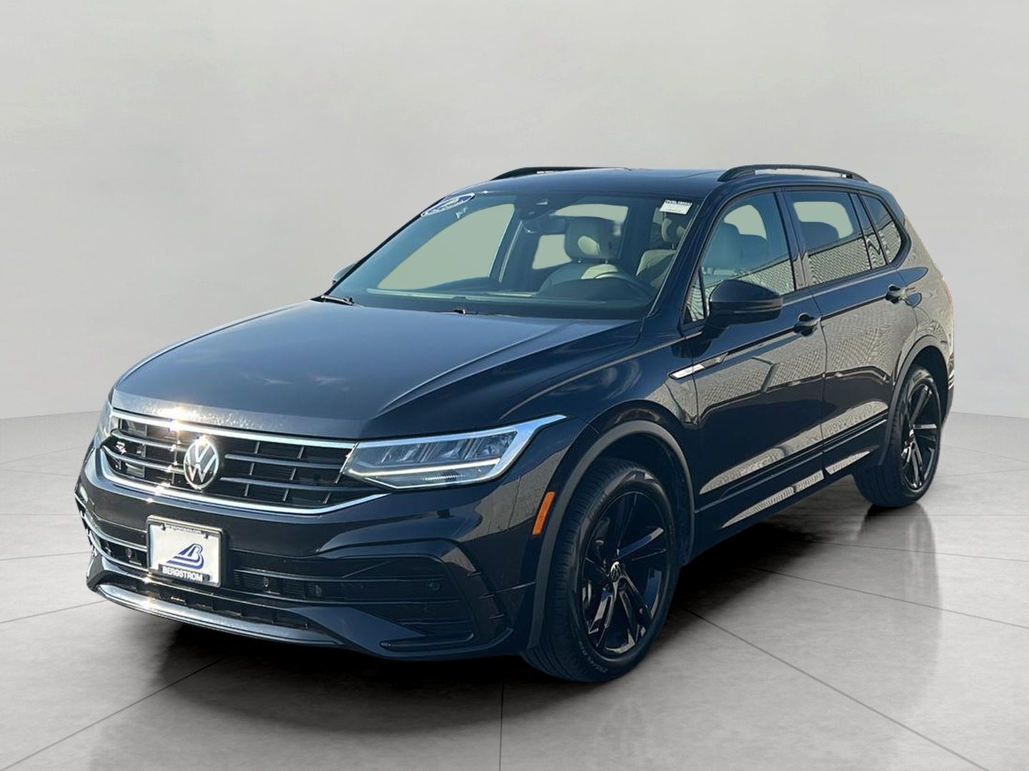 2024 Volkswagen Tiguan 2.0T SE R-Line Black 4MOTION