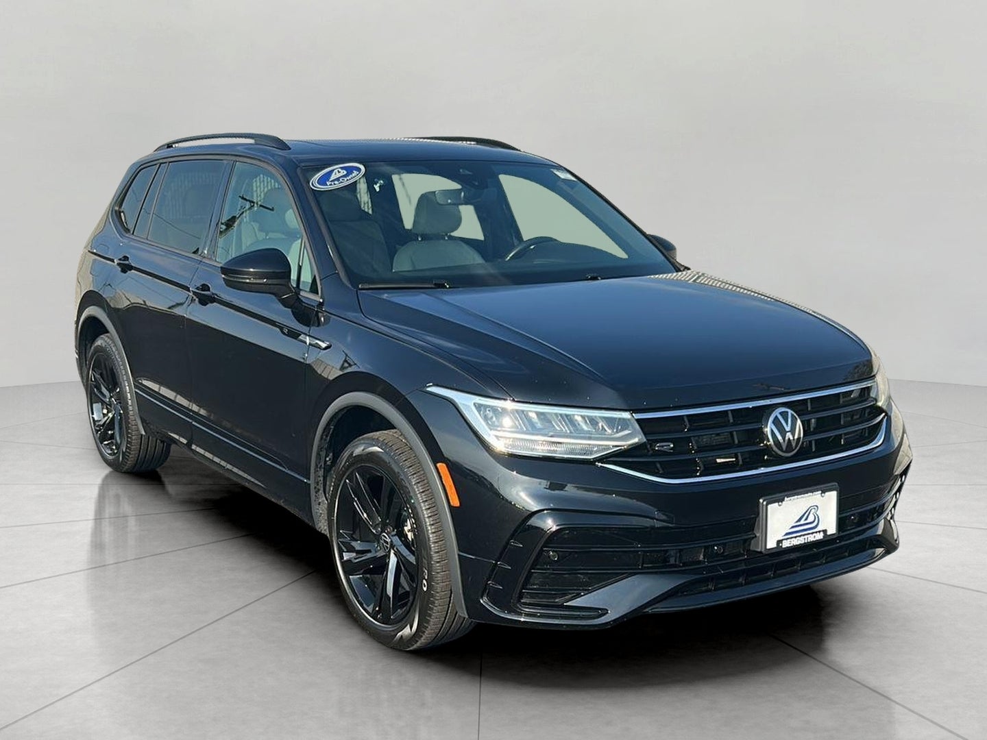 2024 Volkswagen Tiguan 2.0T SE R-Line Black 4MOTION