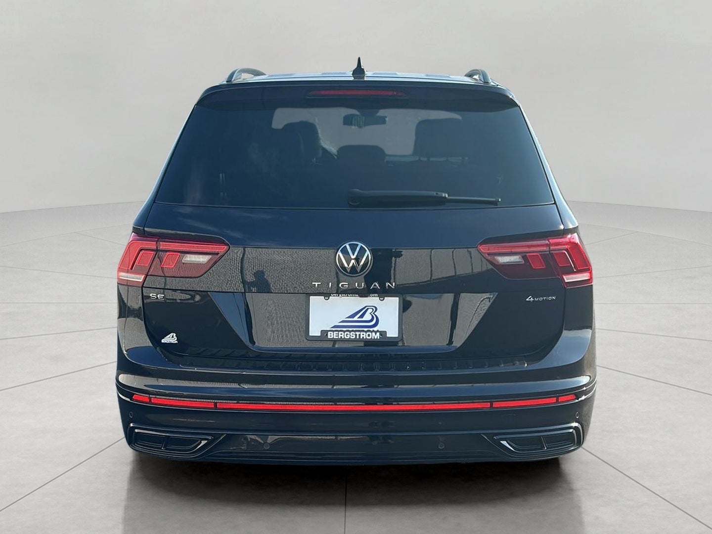 2024 Volkswagen Tiguan 2.0T SE R-Line Black 4MOTION
