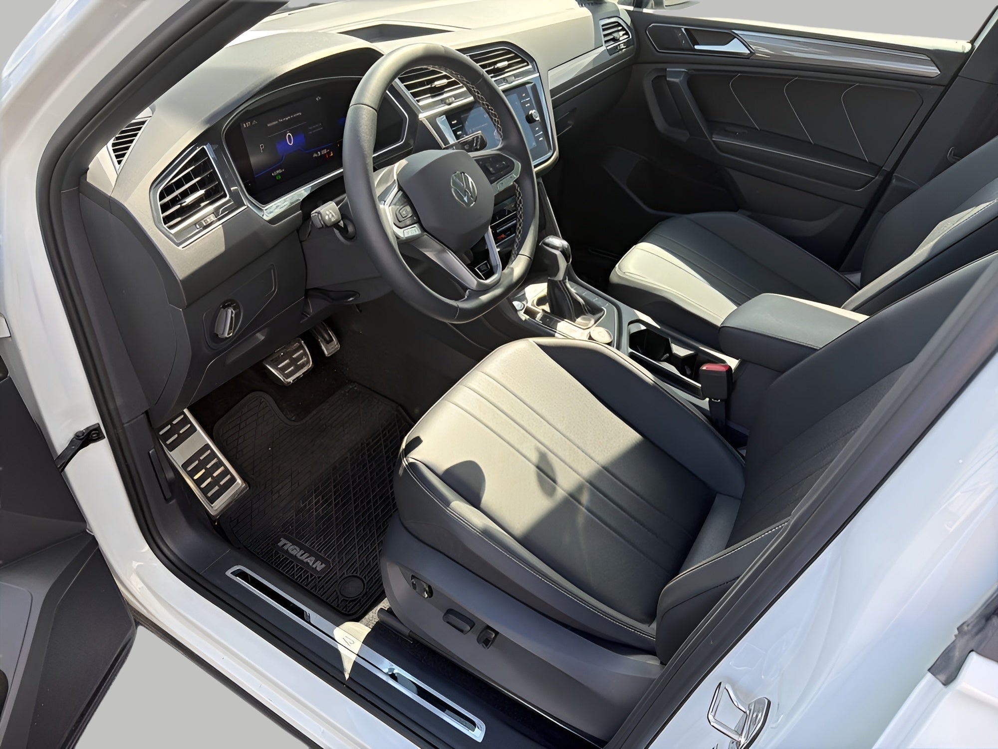 2023 Volkswagen Tiguan 2.0T SE R-Line Black 4MOTION