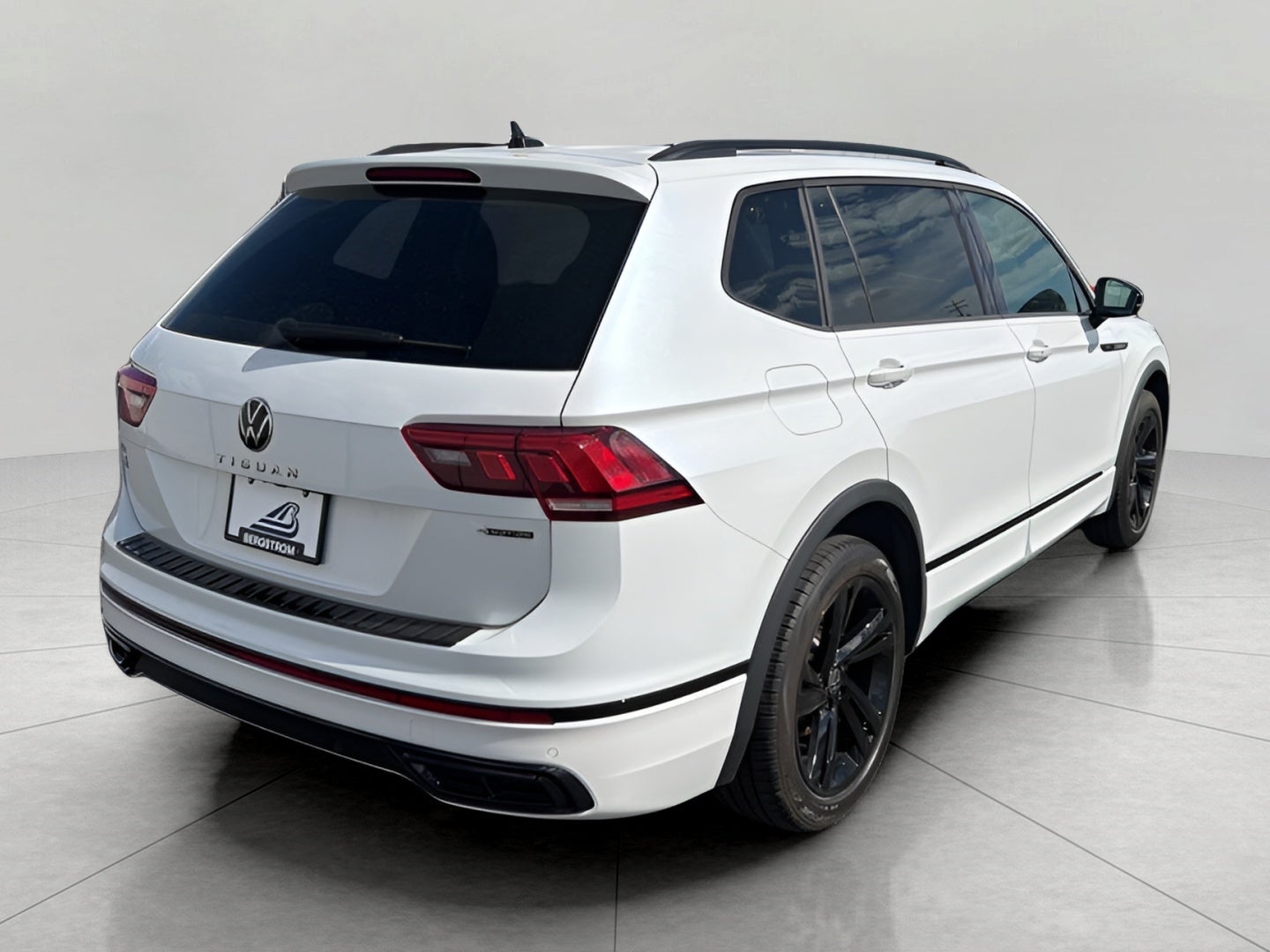2023 Volkswagen Tiguan 2.0T SE R-Line Black 4MOTION