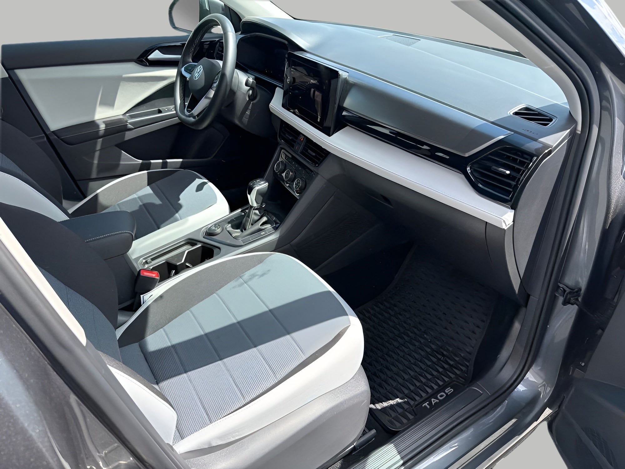 2025 Volkswagen Taos S 4MOTION