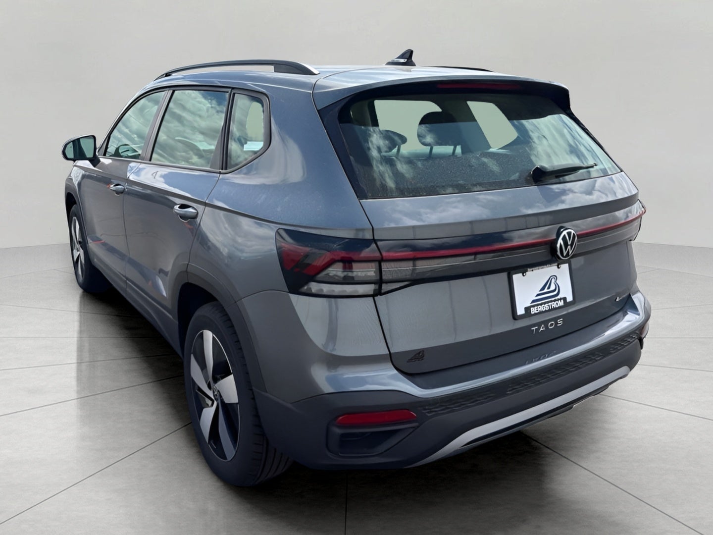 2025 Volkswagen Taos S 4MOTION