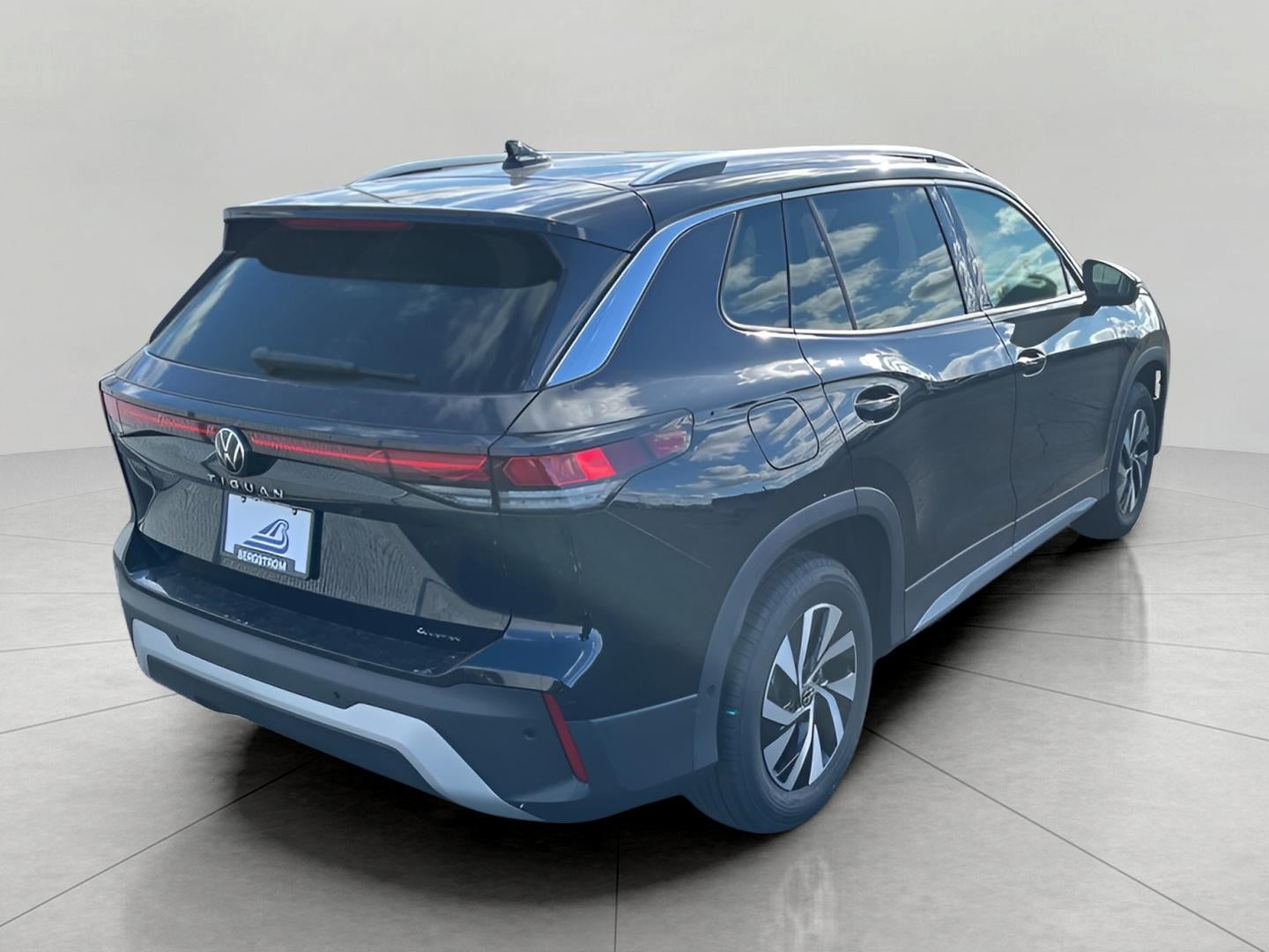 2025 Volkswagen Tiguan 2.0T S 4MOTION