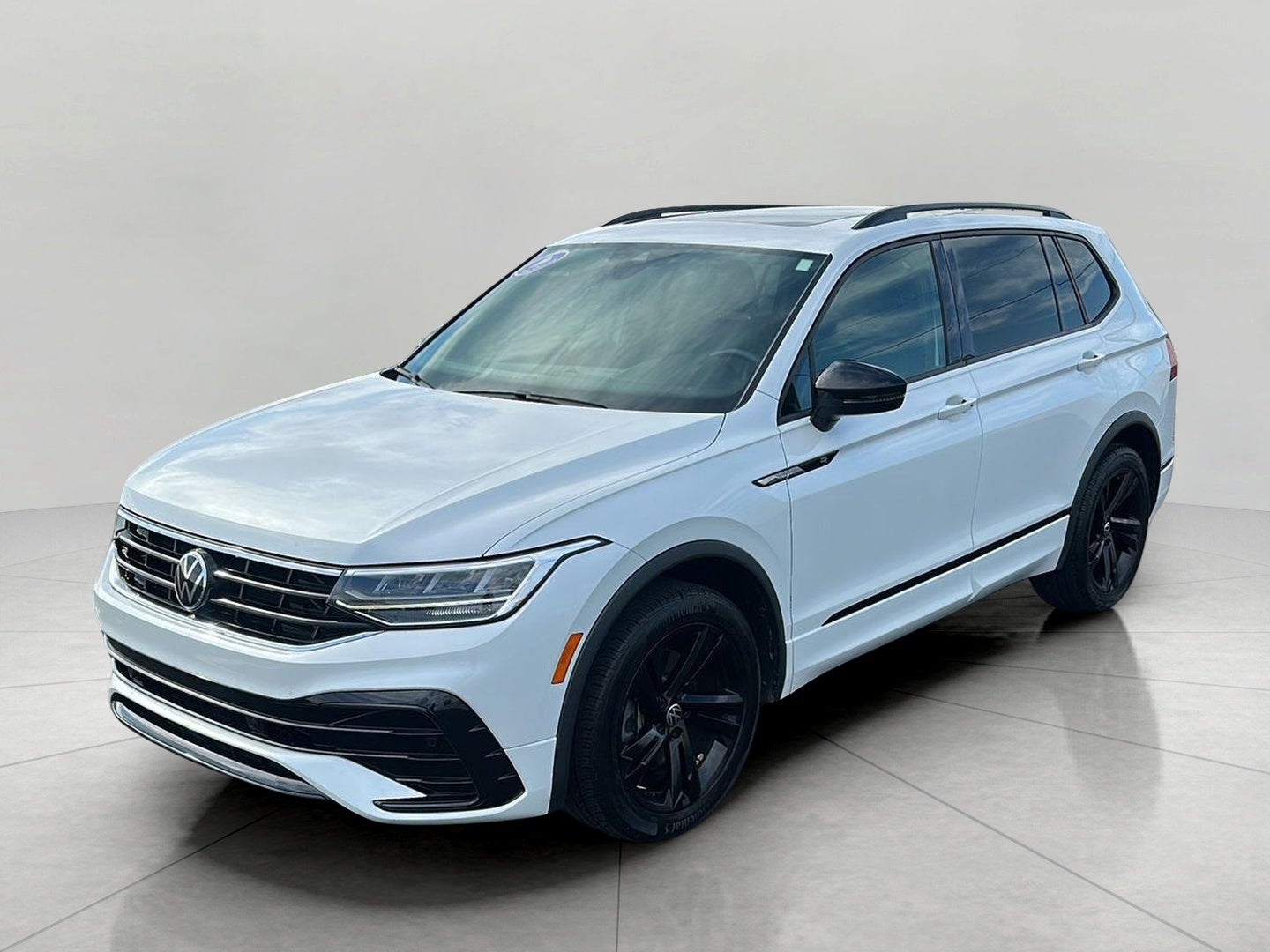 2023 Volkswagen Tiguan 2.0T SE R-Line Black FWD