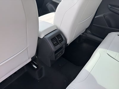 2026 Volkswagen Taos SE FWD