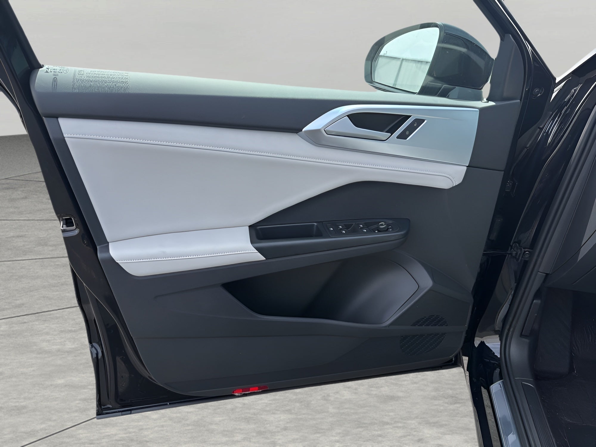 2026 Volkswagen Taos SE FWD