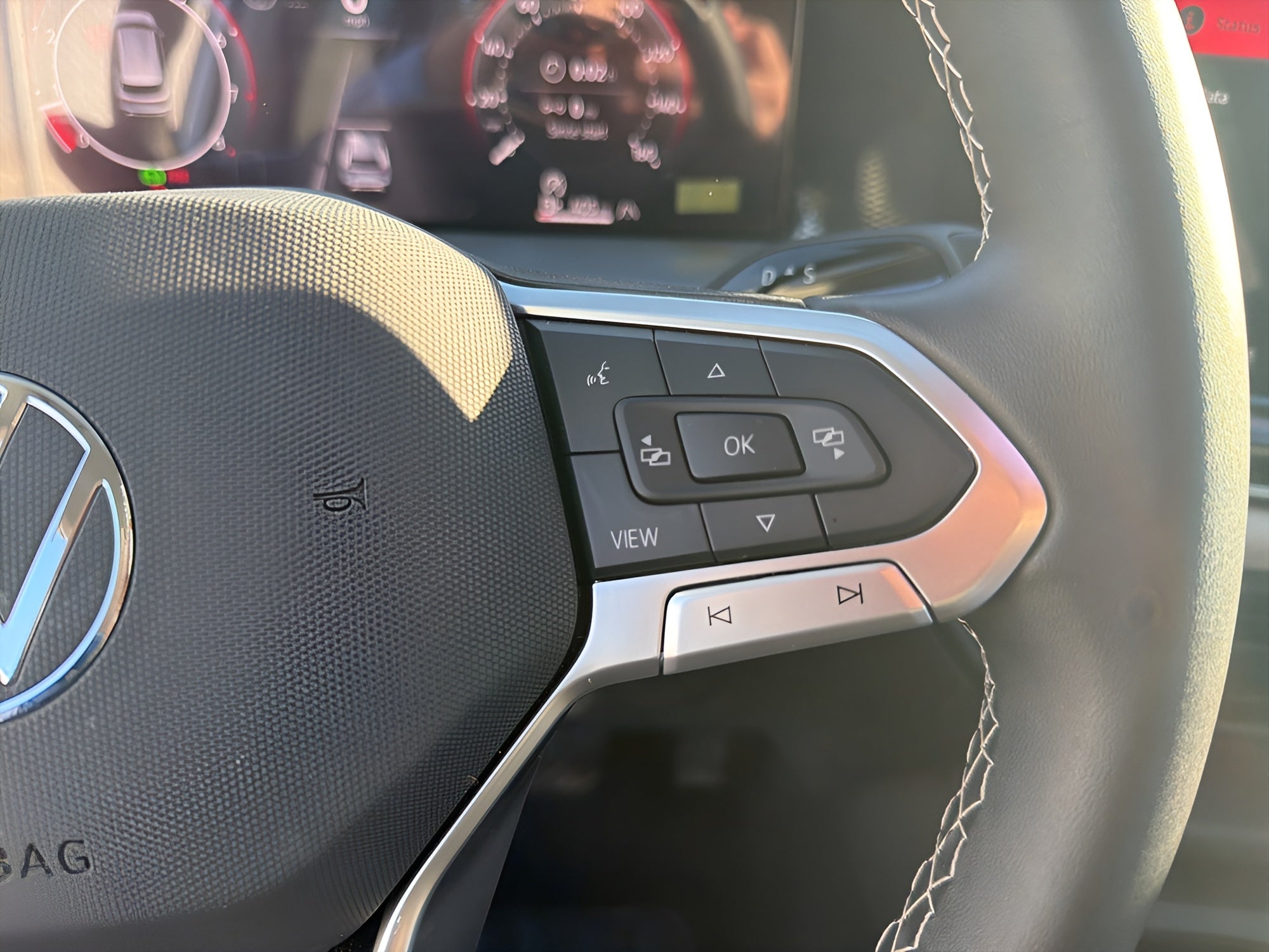 2025 Volkswagen Tiguan 2.0T SE 4MOTION