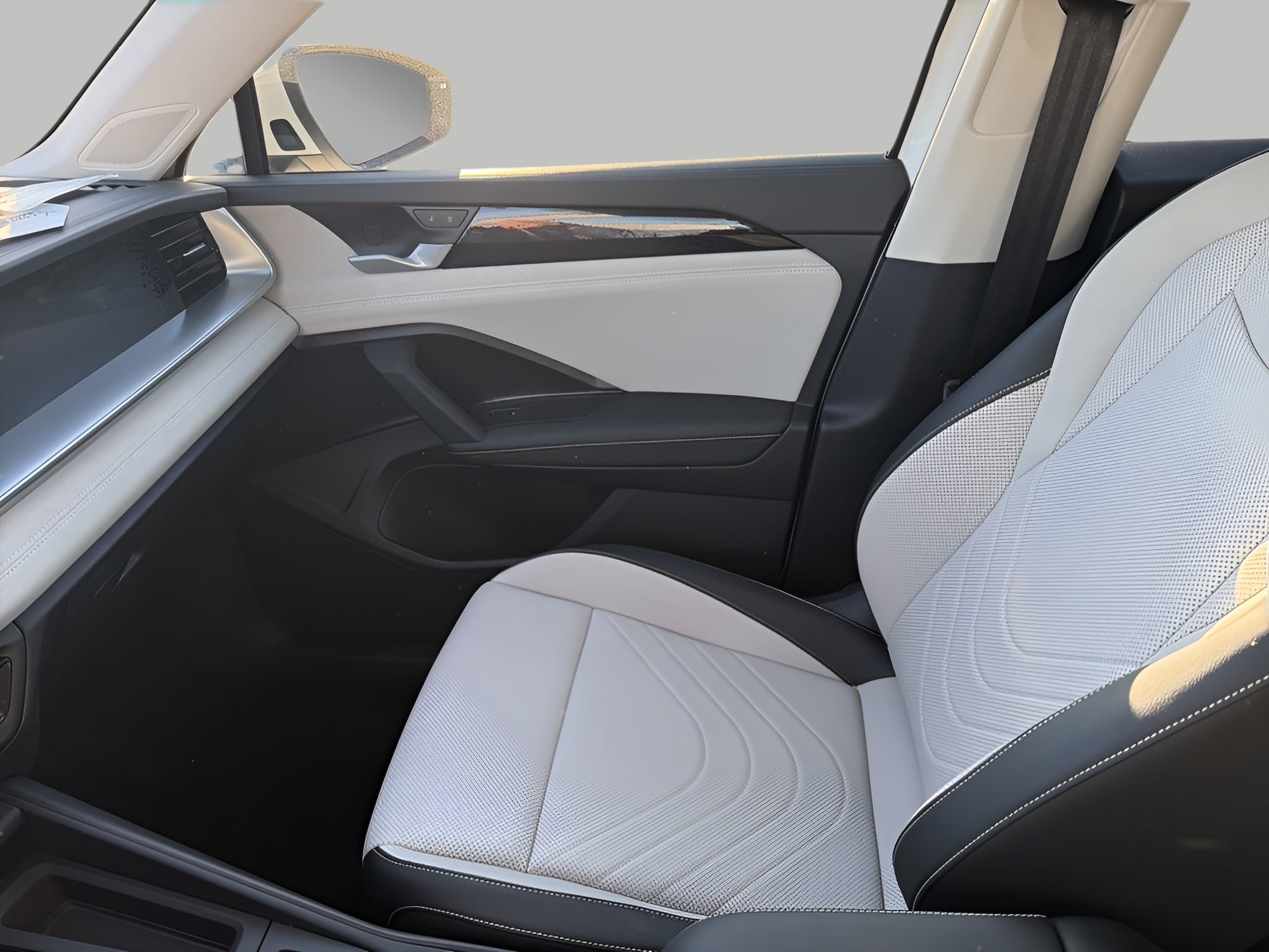 2025 Volkswagen Tiguan 2.0T SE 4MOTION