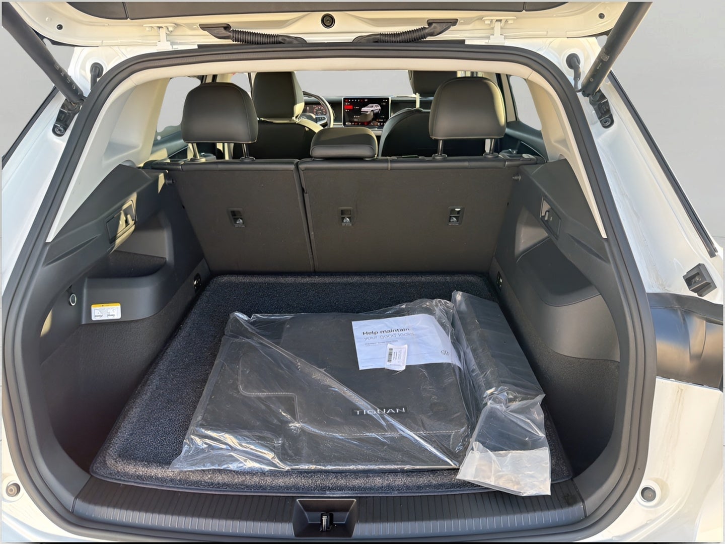 2025 Volkswagen Tiguan 2.0T SE 4MOTION