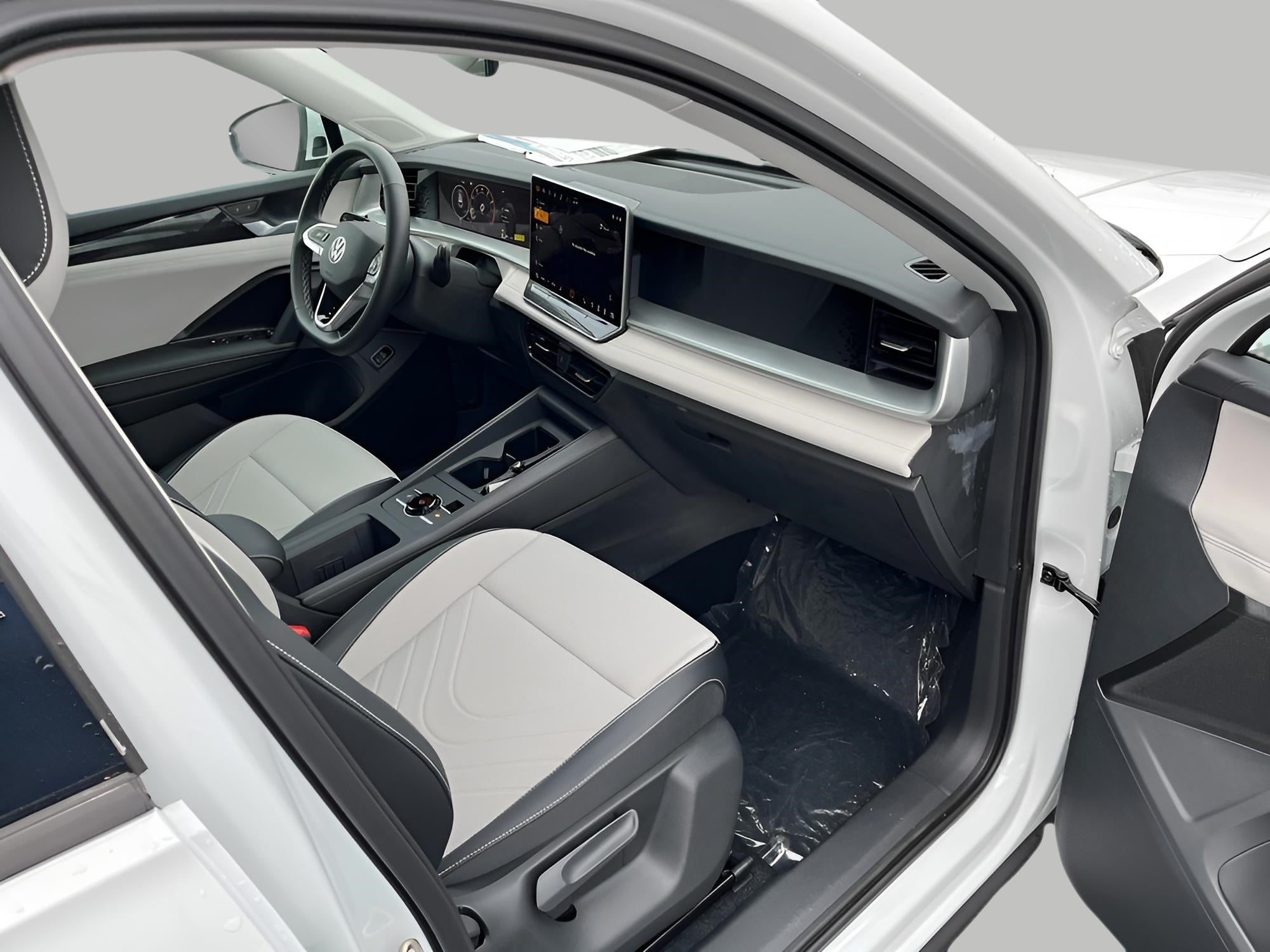 2025 Volkswagen Tiguan 2.0T SE 4MOTION