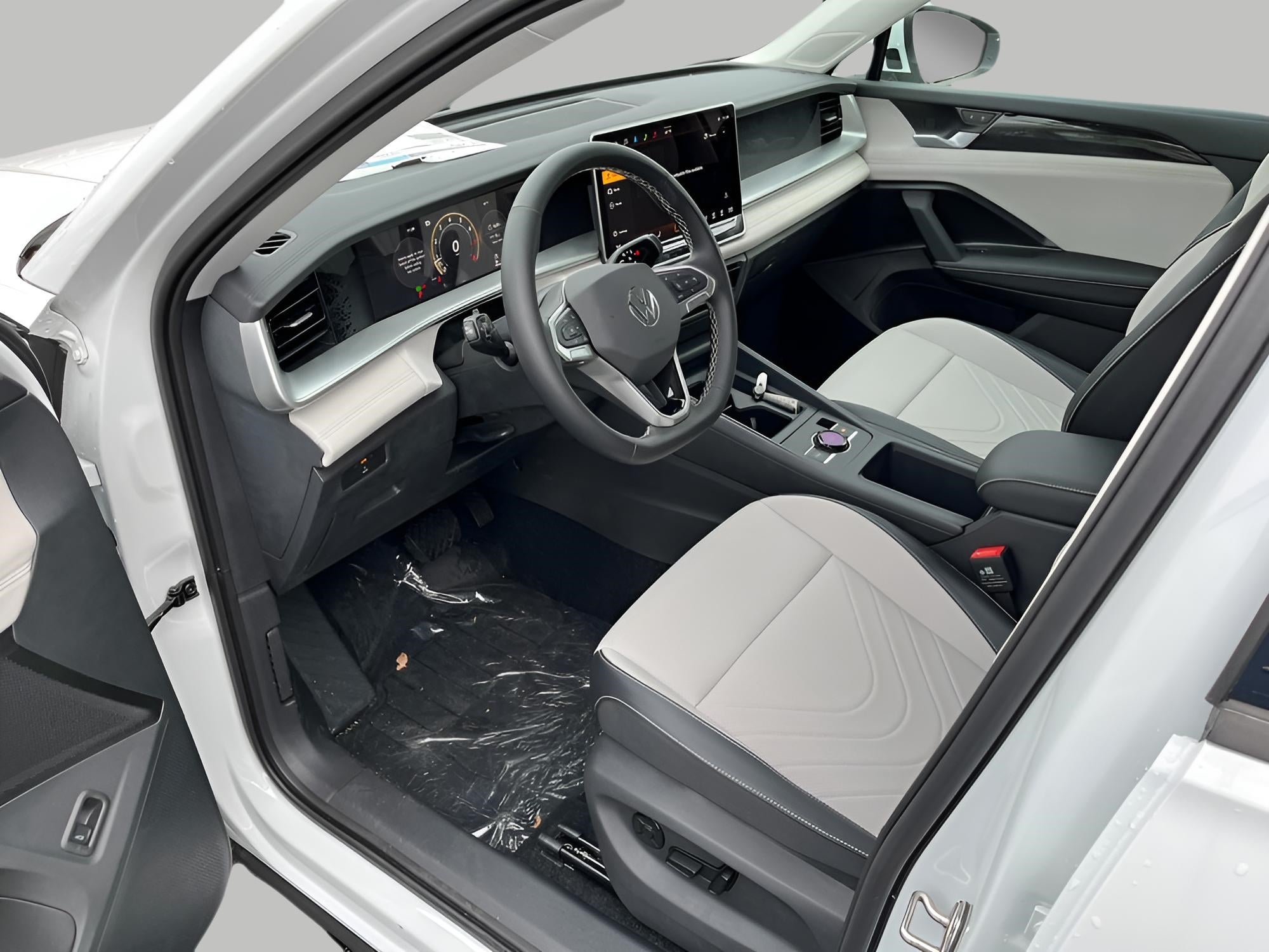 2025 Volkswagen Tiguan 2.0T SE 4MOTION