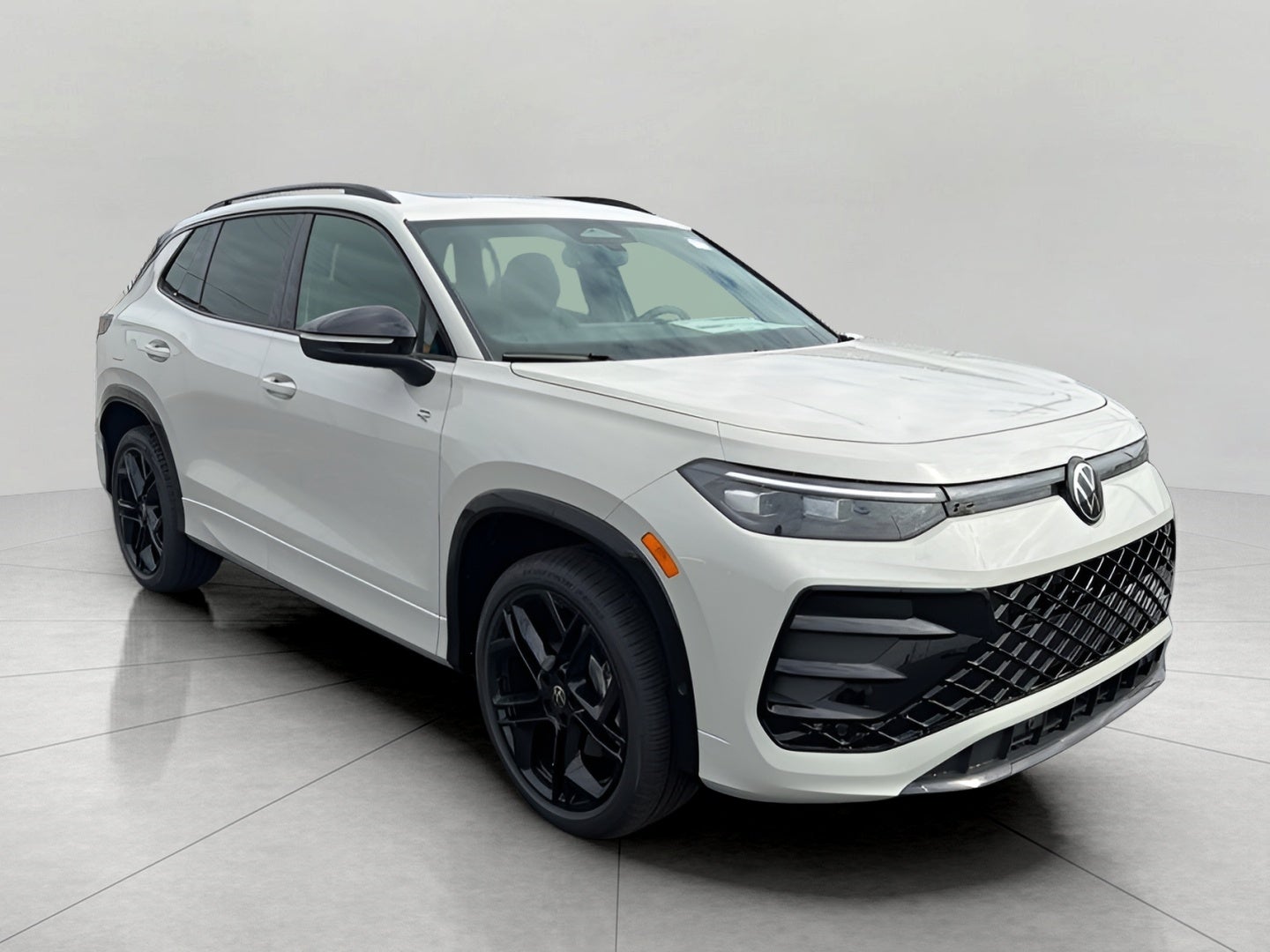 2026 Volkswagen Tiguan SE R-Line Black 4MOTION