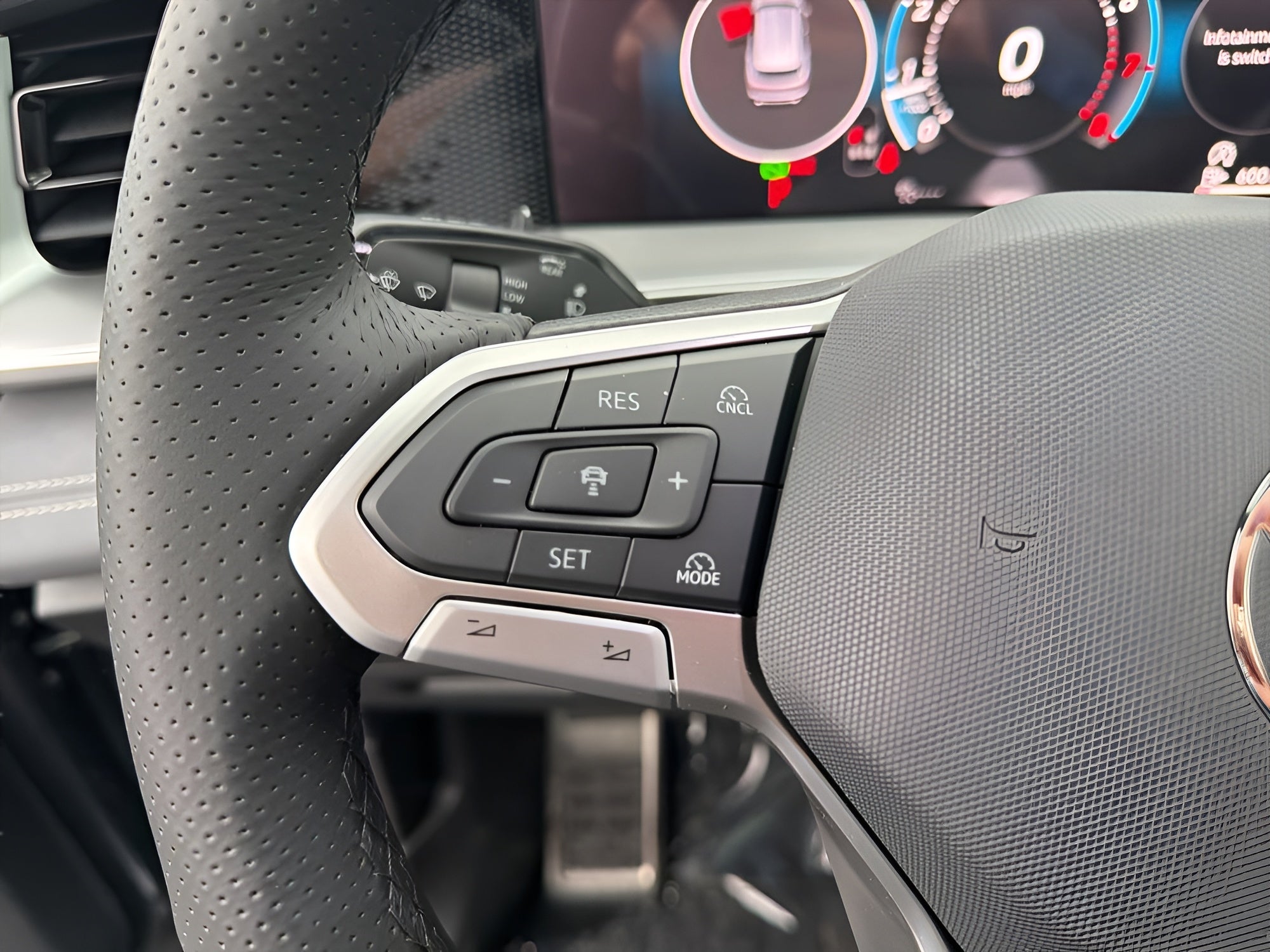 2026 Volkswagen Tiguan SE R-Line Black 4MOTION