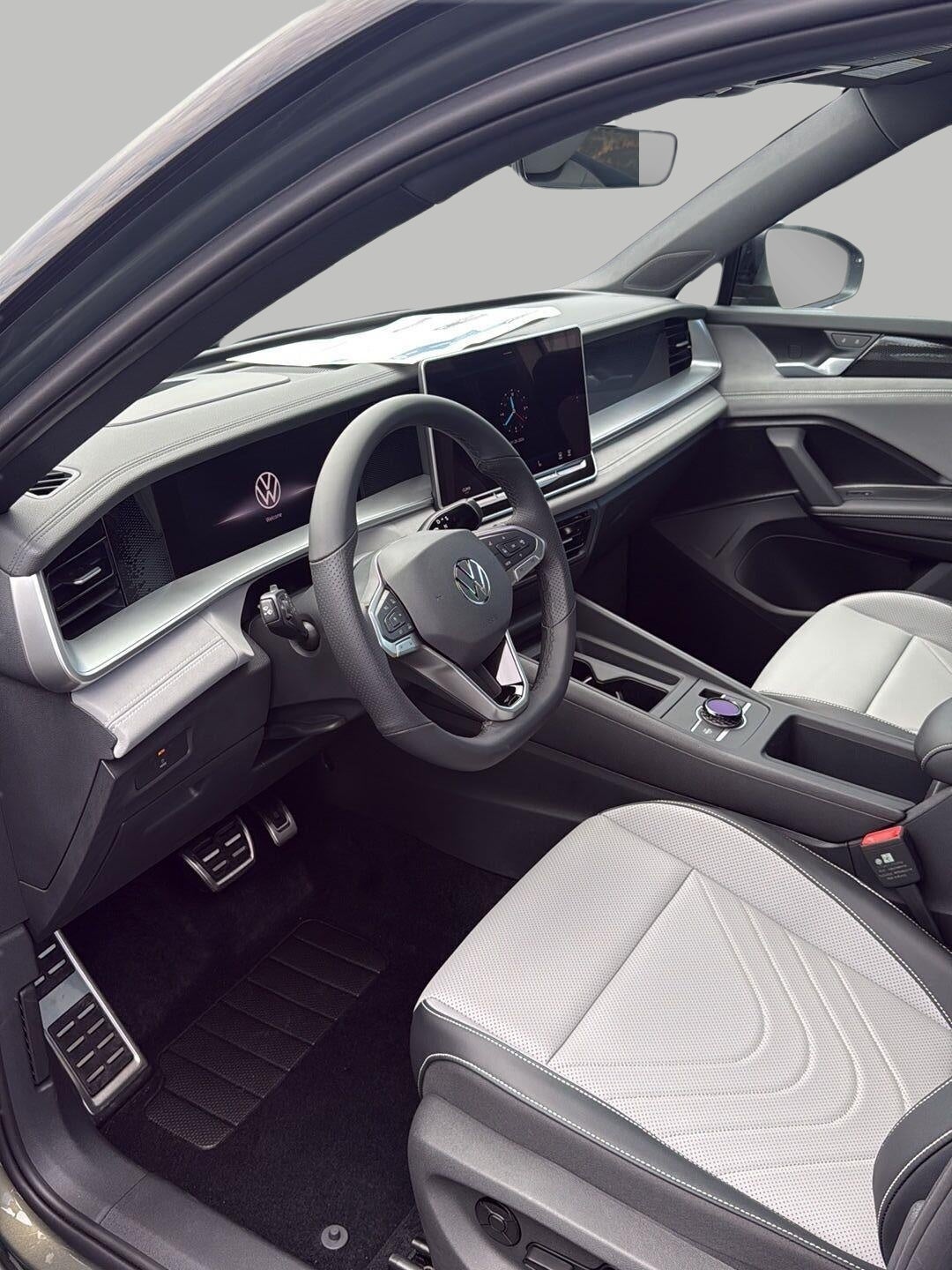 2026 Volkswagen Tiguan SE R-Line Black 4MOTION