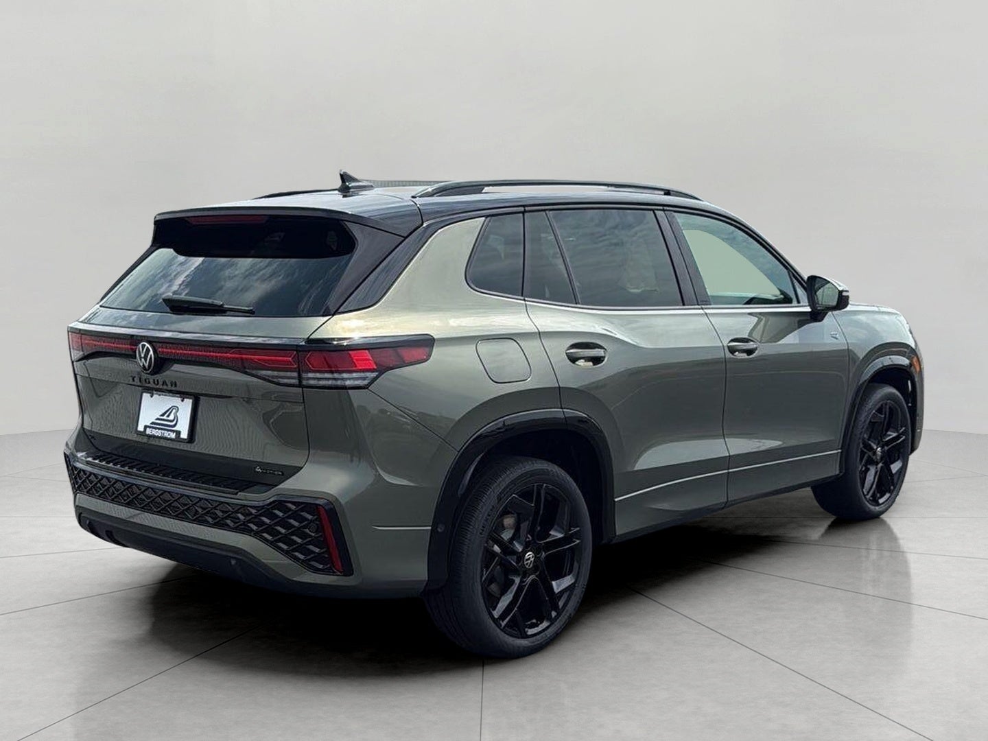 2026 Volkswagen Tiguan SE R-Line Black 4MOTION