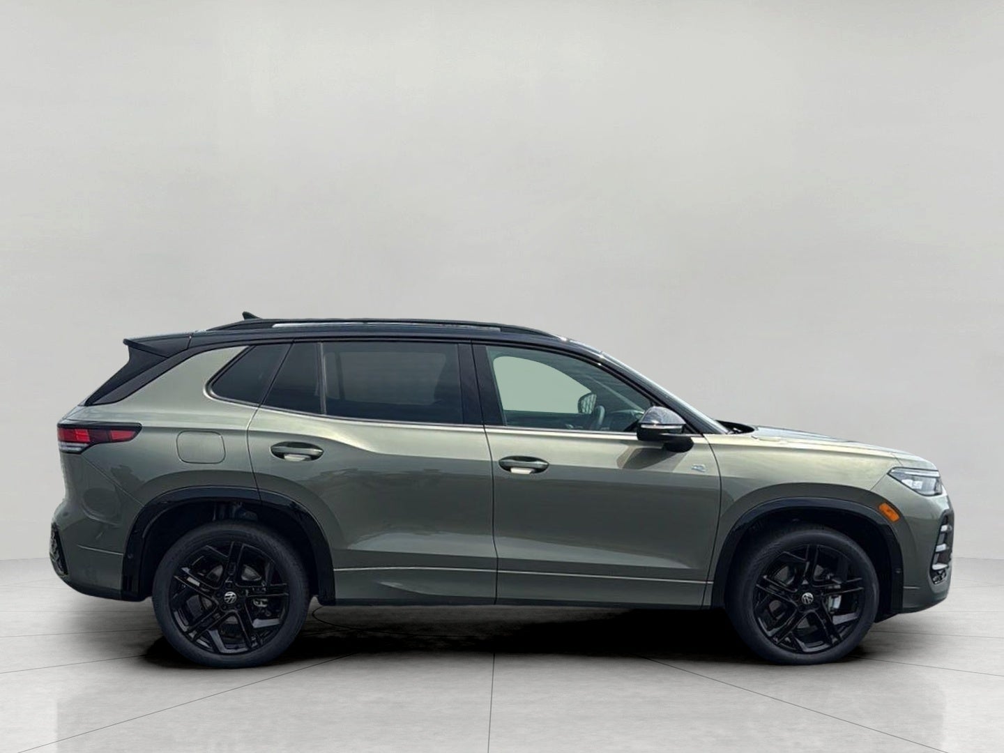 2026 Volkswagen Tiguan SE R-Line Black 4MOTION